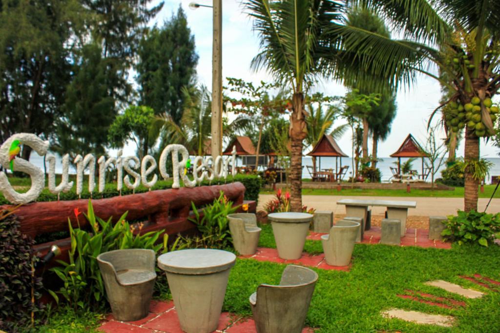 Sunrise Resort Bang Saphan Exterior photo