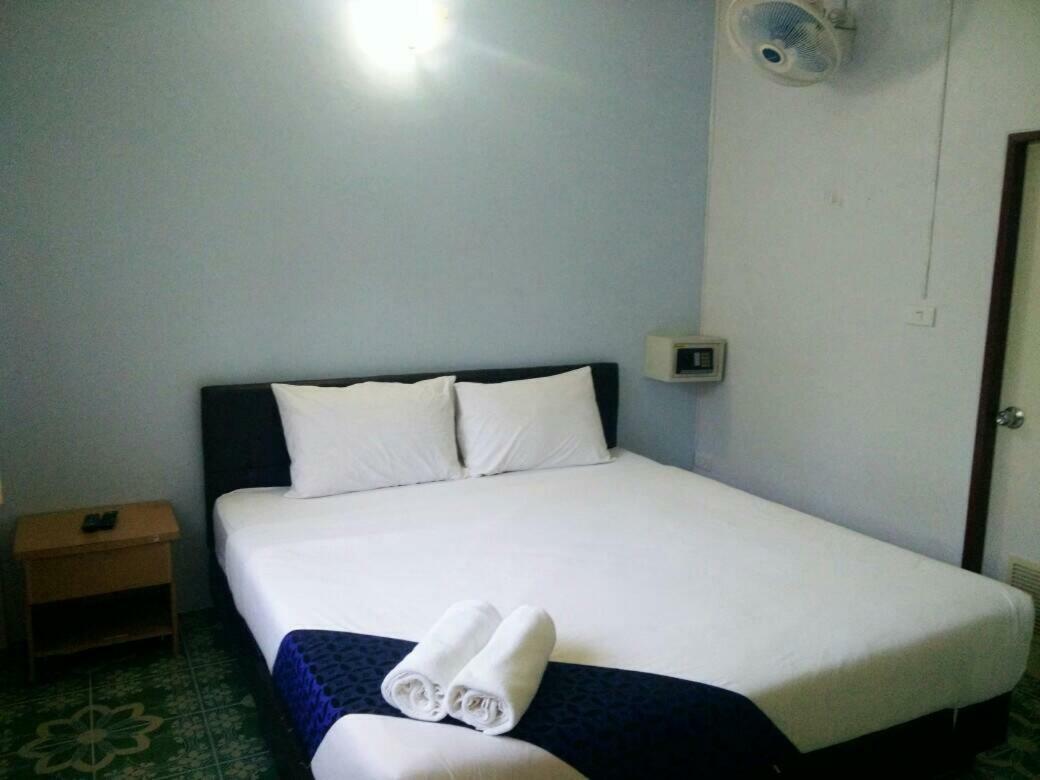 Sunrise Resort Bang Saphan Exterior photo